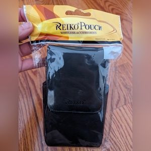 Black leather magnetic self closing belt  clip & loop for phone and accessories.